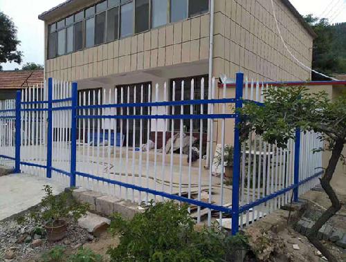 洛陽鋅鋼護(hù)欄