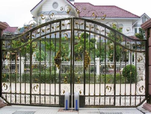 洛陽(yáng)鐵藝大門(mén)